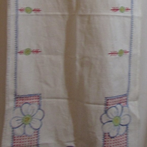 HAND SEWN VINTAGE TABLE RUNNER FLOWERS BLUE YELLOW RED GREEN - Picture 2 of 11